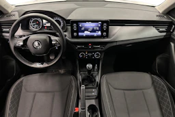valkoinen Skoda Kamiq 2022 kuva 9.