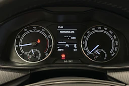 valkoinen Skoda Kamiq 2022 kuva 17.