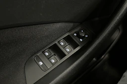 valkoinen Skoda Kamiq 2022 kuva 19.