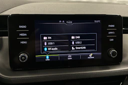 valkoinen Skoda Kamiq 2022 kuva 25.