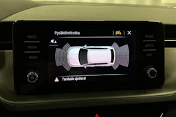 valkoinen Skoda Kamiq 2022 kuva 27.