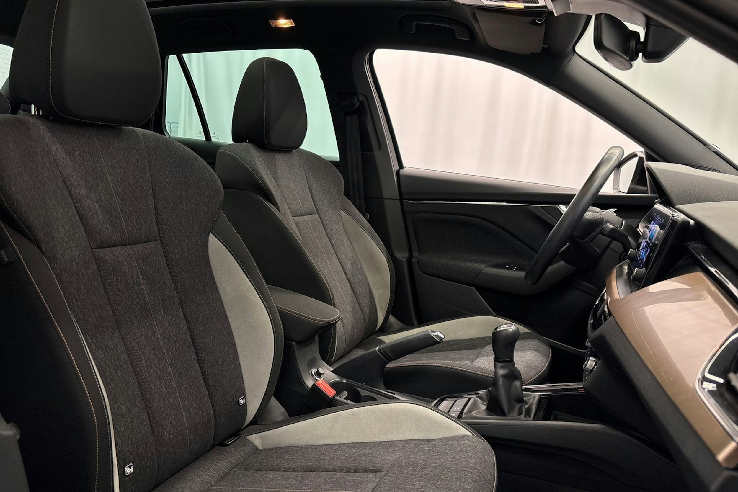 musta Skoda Kamiq 2022 kuva 15.