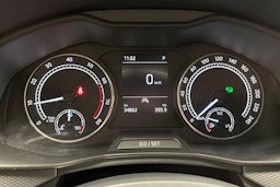 punainen Skoda Kamiq 2022 kuva 16.