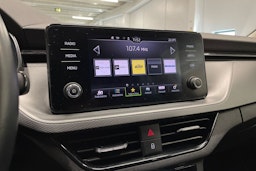 punainen Skoda Kamiq 2022 kuva 17.
