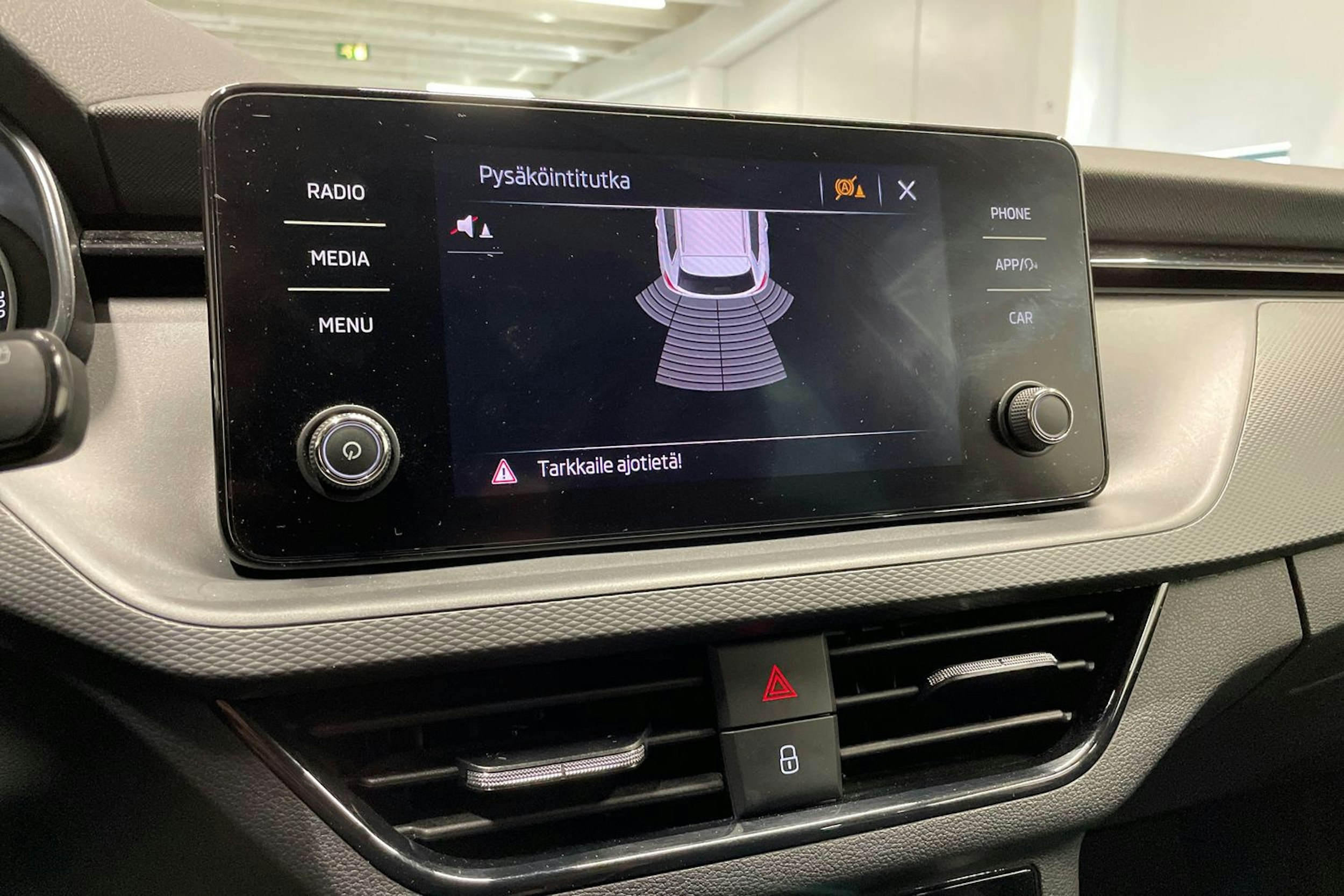punainen Skoda Kamiq 2022 kuva 18.