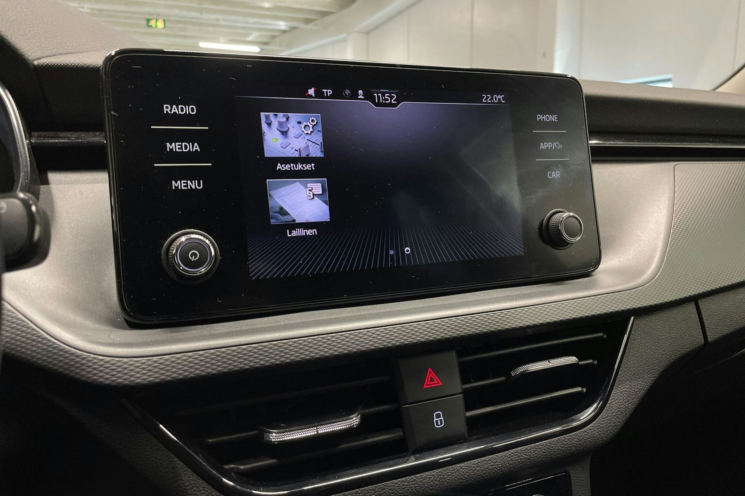 punainen Skoda Kamiq 2022 kuva 20.