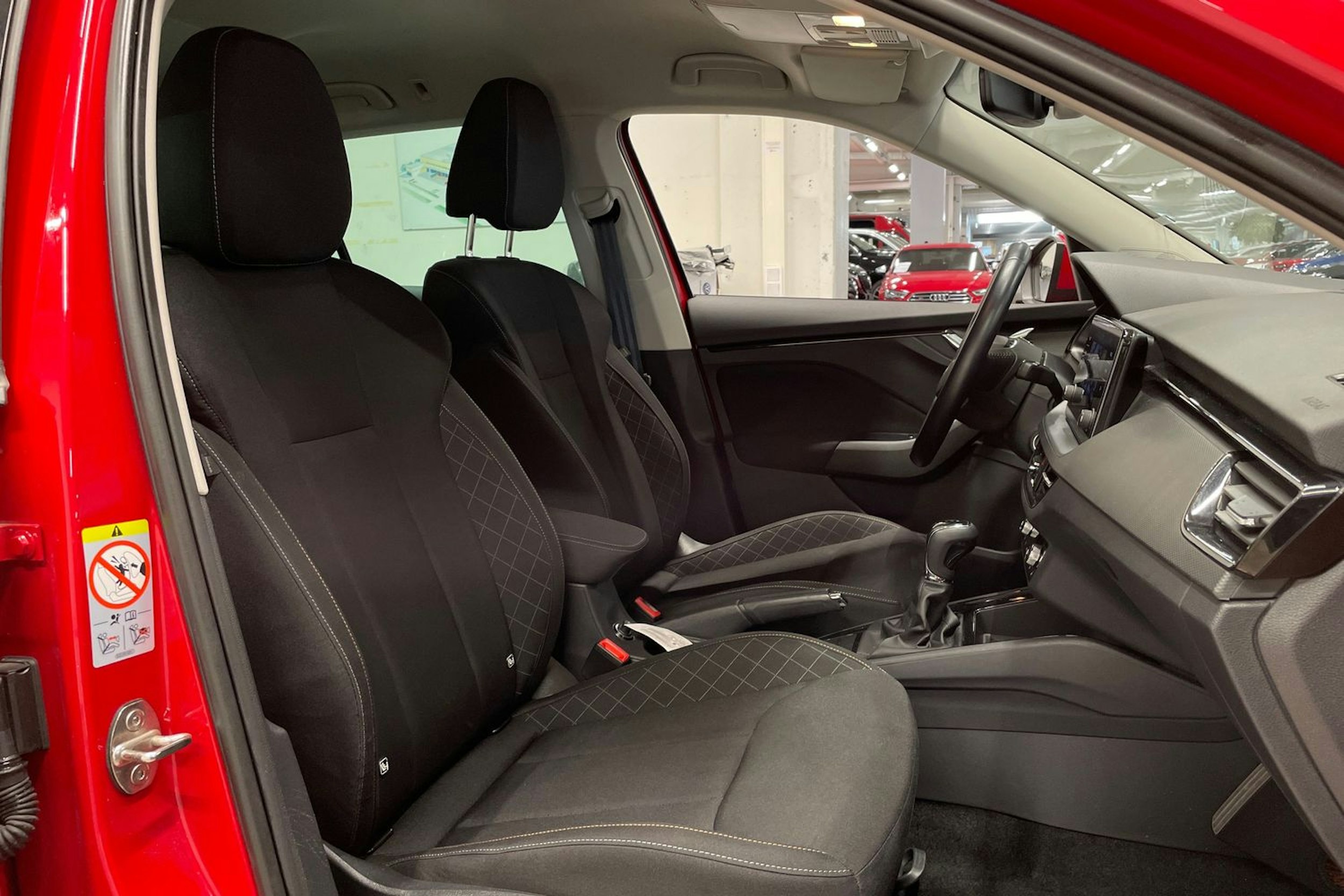 punainen Skoda Kamiq 2022 kuva 28.