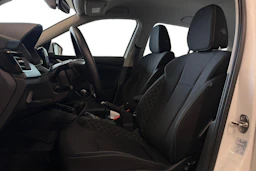 valkoinen Skoda Kamiq 2023 kuva 3.