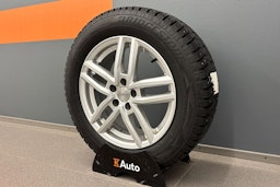 valkoinen Skoda Kamiq 2023 kuva 13.