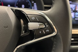 valkoinen Skoda Kamiq 2023 kuva 17.