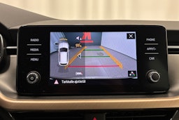 valkoinen Skoda Kamiq 2023 kuva 20.