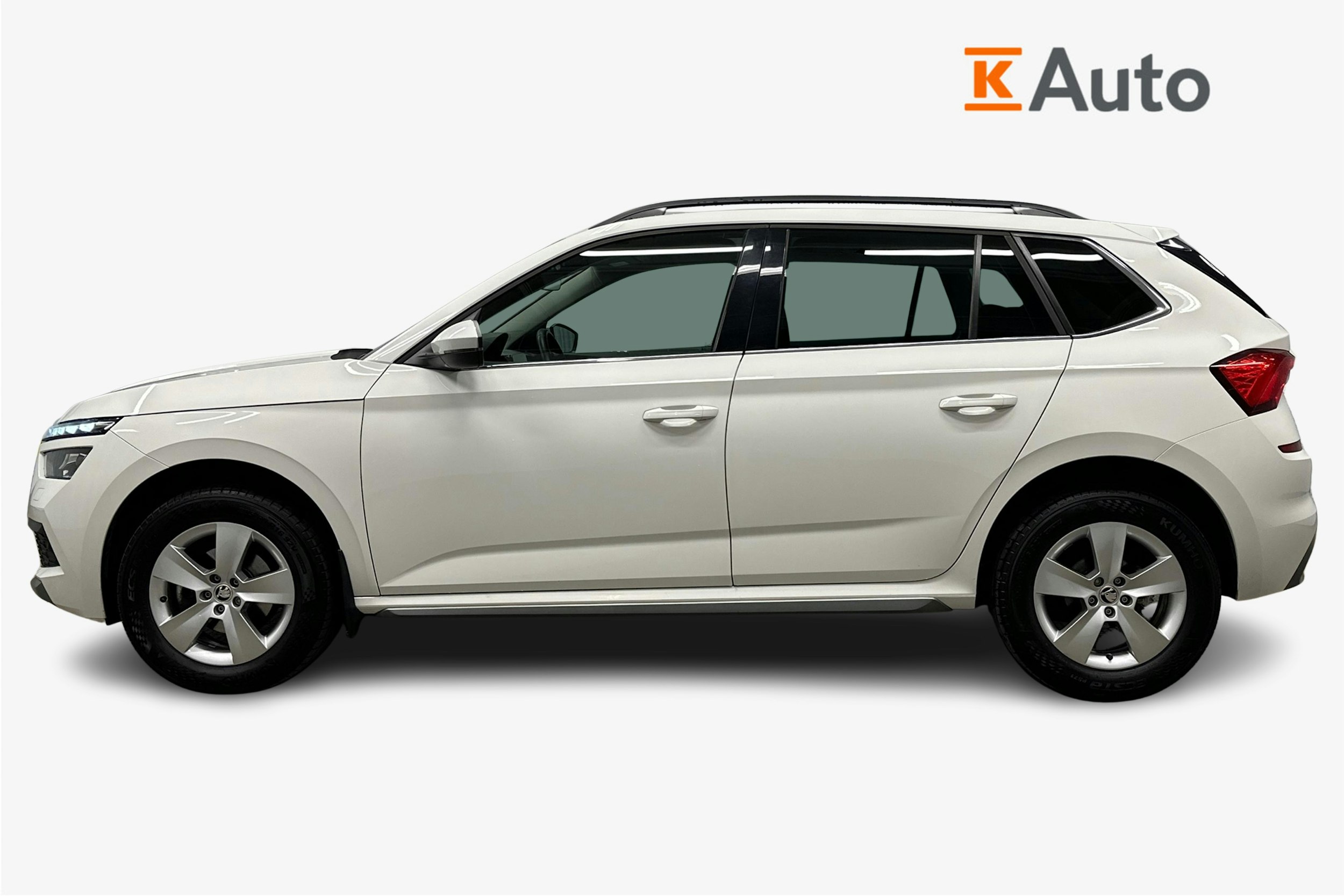 valkoinen Skoda Kamiq 2023 kuva 6.