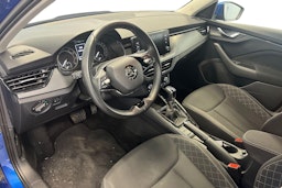 sininen Skoda Kamiq 2023 kuva 3.