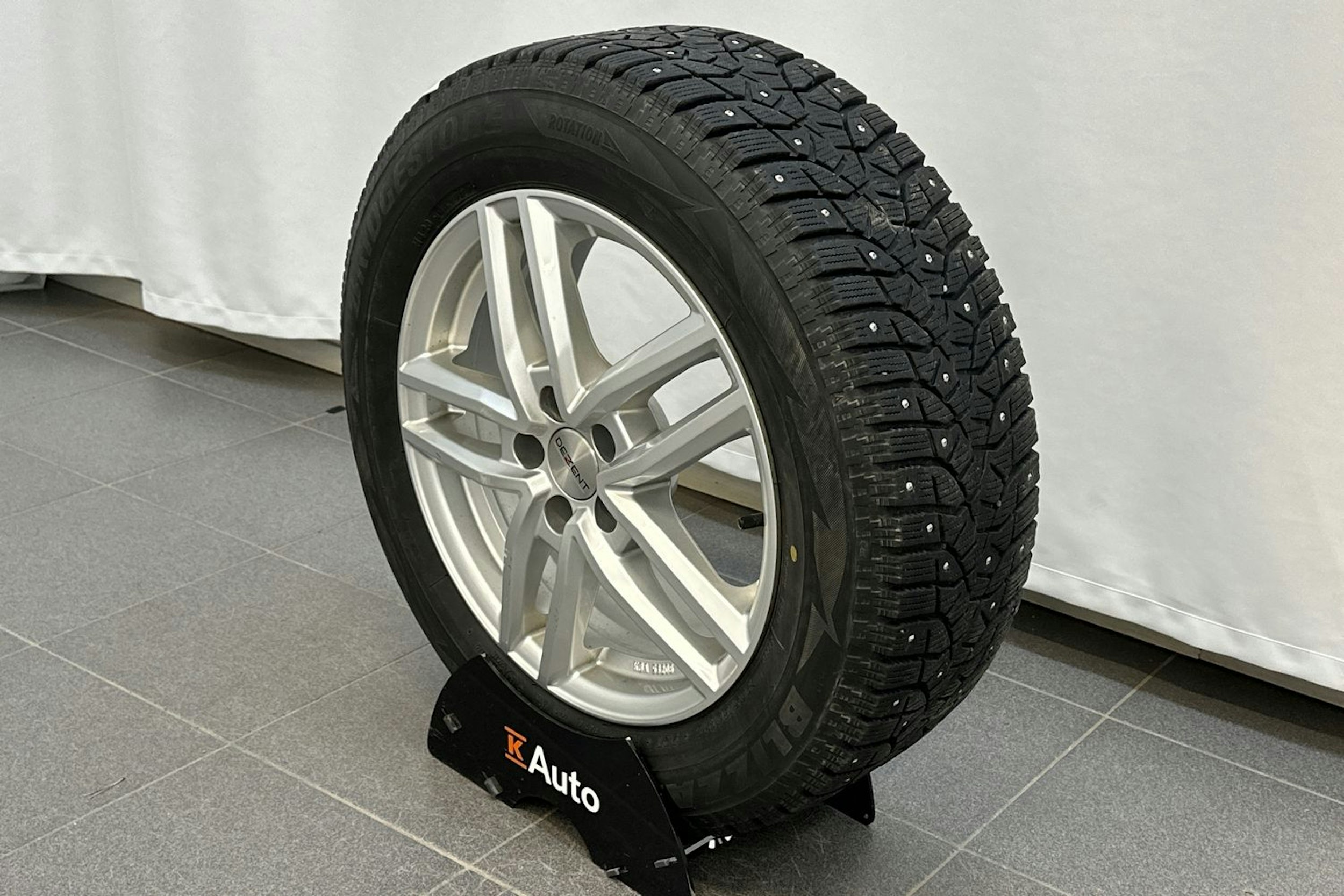 sininen Skoda Kamiq 2023 kuva 18.