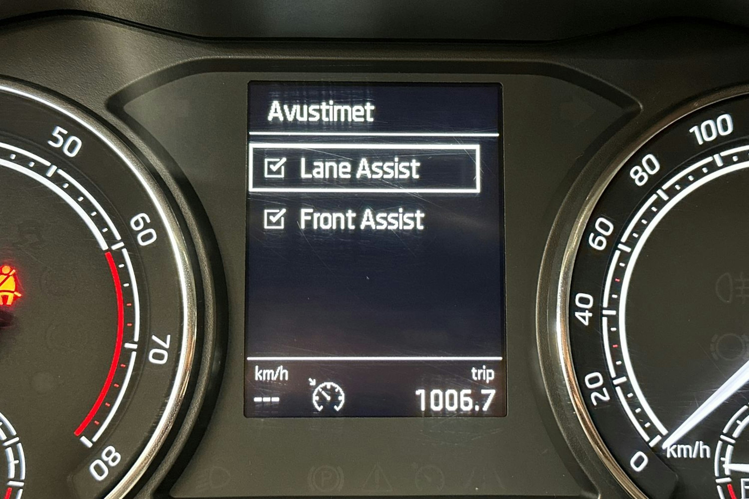 sininen Skoda Kamiq 2023 kuva 22.