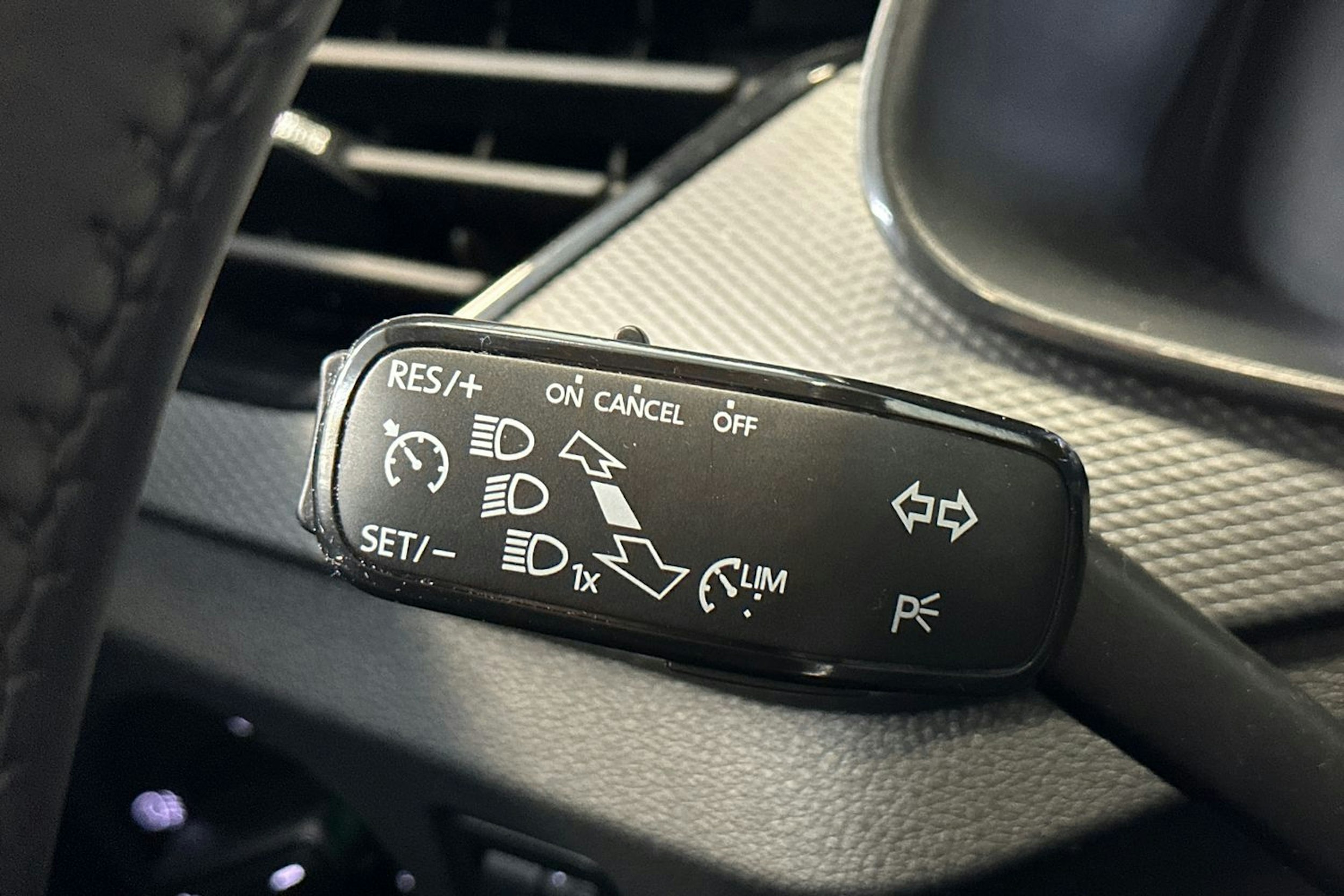 sininen Skoda Kamiq 2023 kuva 26.