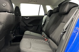 sininen Skoda Kamiq 2023 kuva 10.