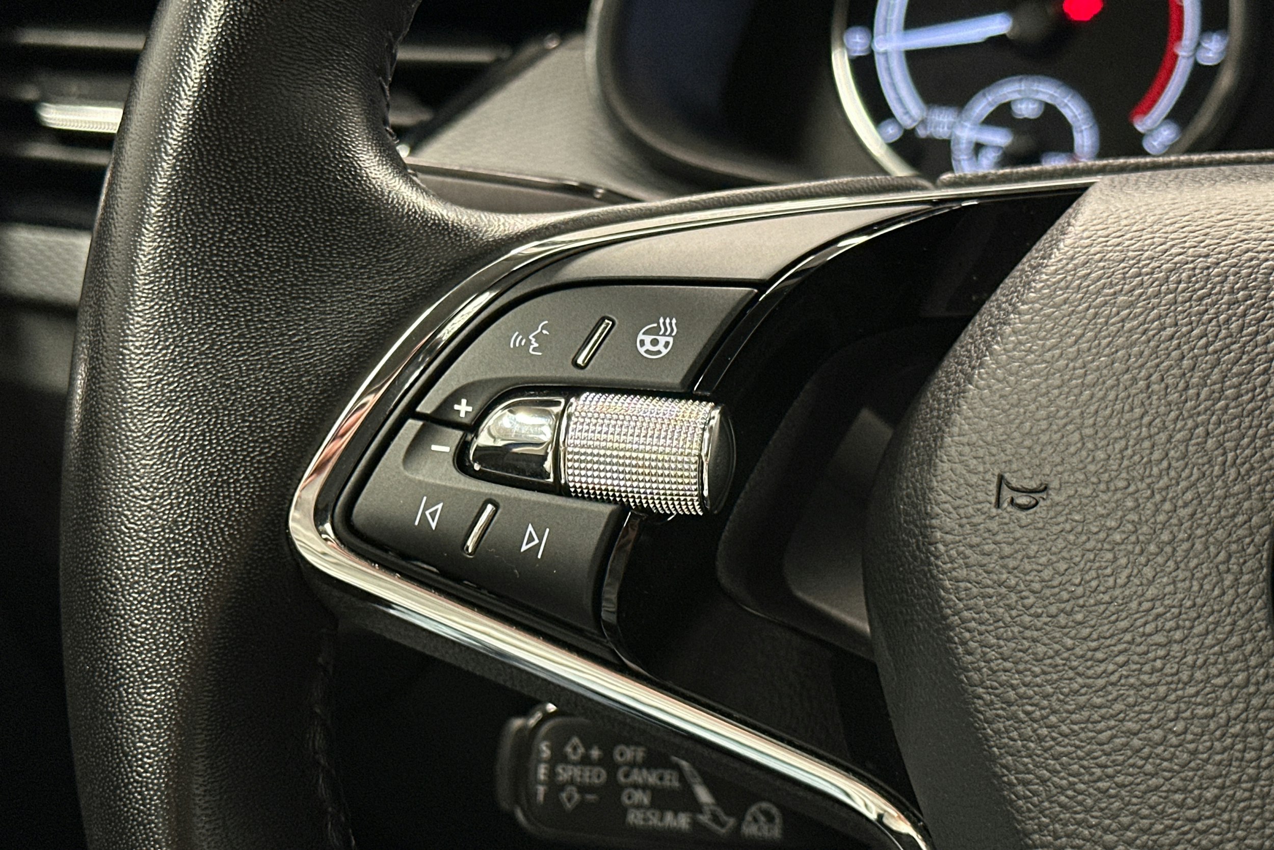 sininen Skoda Kamiq 2023 kuva 17.