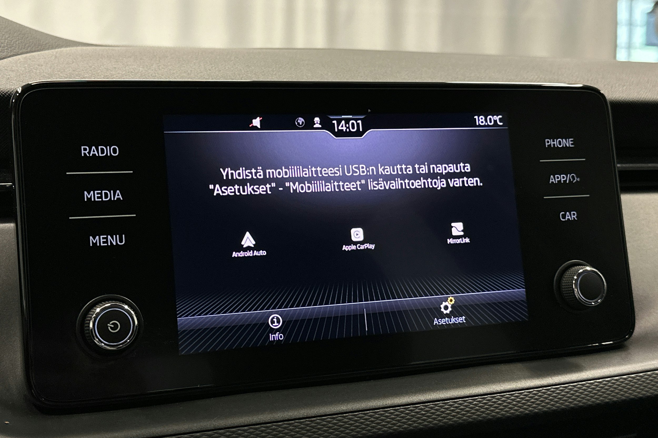 sininen Skoda Kamiq 2023 kuva 21.
