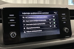 sininen Skoda Kamiq 2023 kuva 22.