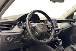 harmaa Skoda Kamiq 2023 kuva 3.