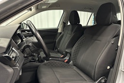 harmaa Skoda Kamiq 2023 kuva 15.