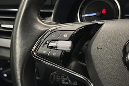 harmaa Skoda Kamiq 2023 kuva 17.