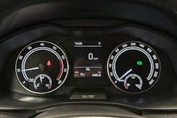harmaa Skoda Kamiq 2023 kuva 19.