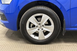 sininen Skoda Kamiq 2023 kuva 11.