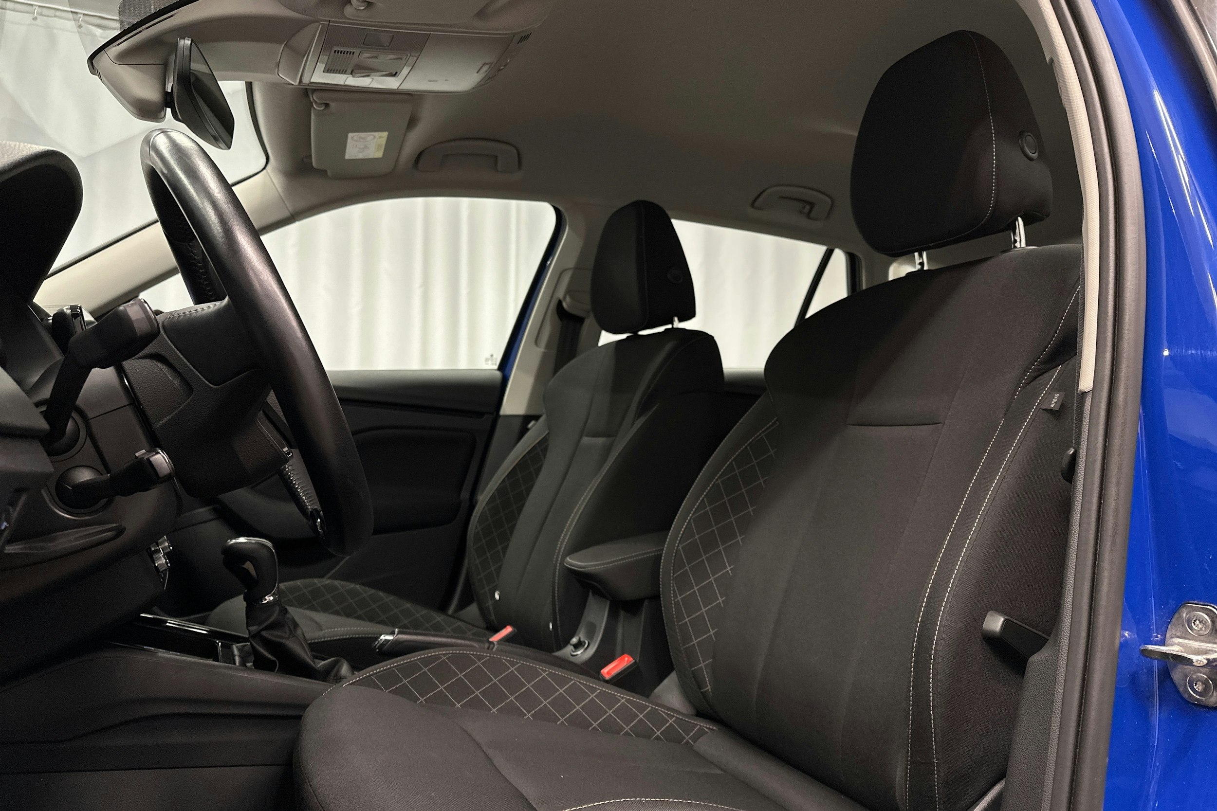 sininen Skoda Kamiq 2023 kuva 15.