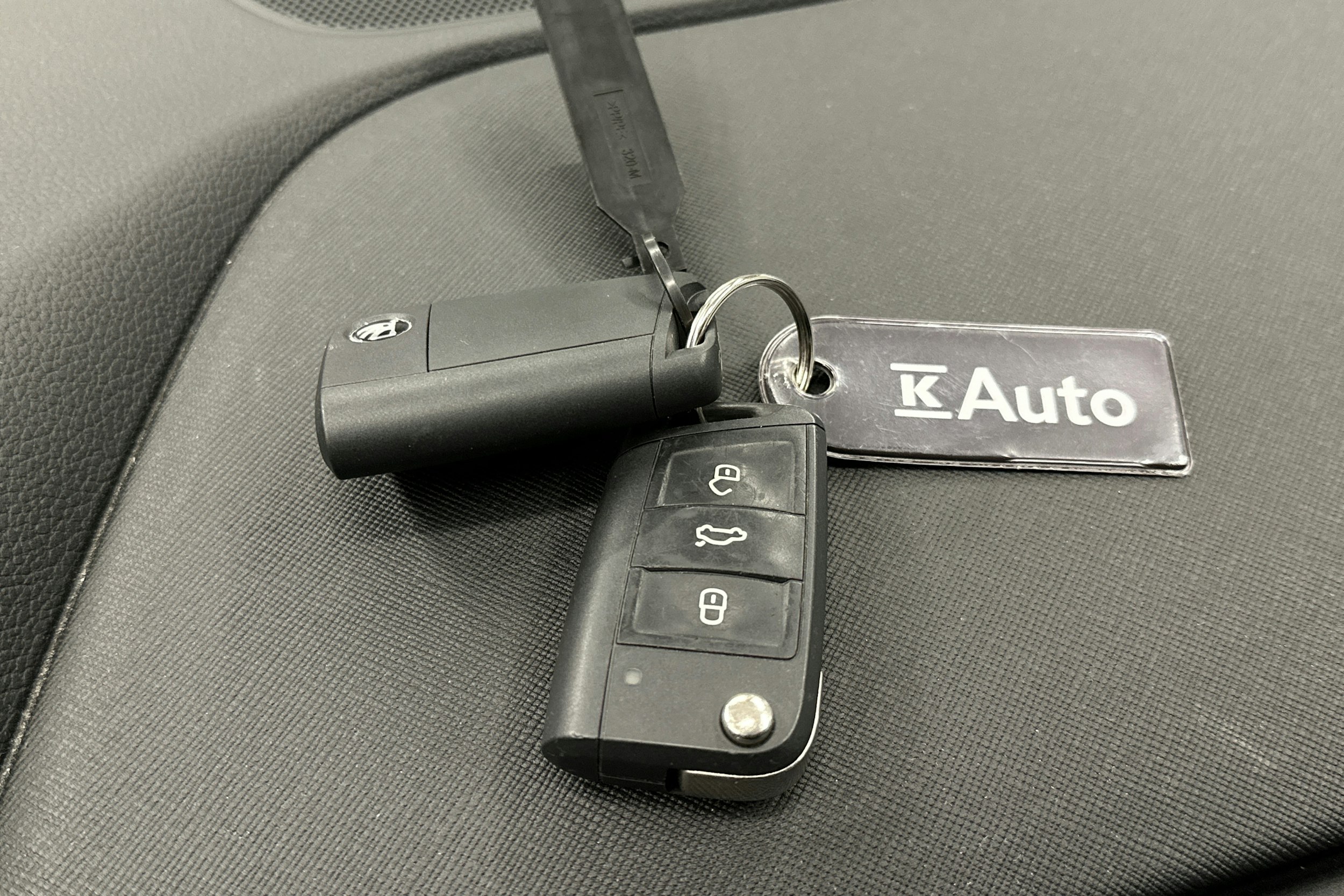 sininen Skoda Kamiq 2023 kuva 24.