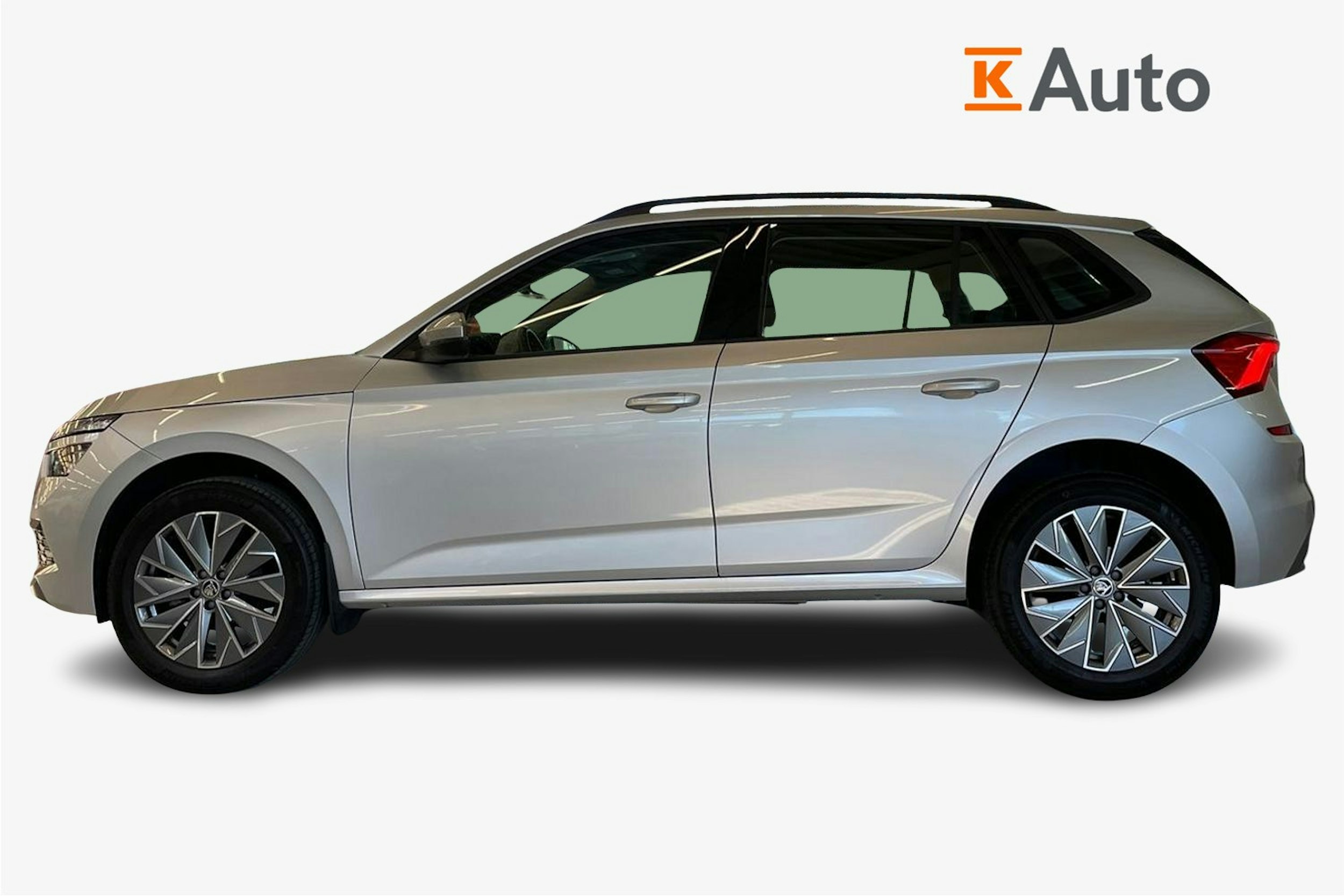 harmaa Skoda Kamiq 2023 kuva 5.
