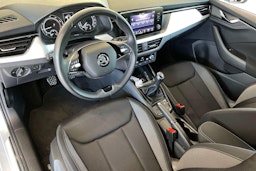 harmaa Skoda Kamiq 2023 kuva 6.