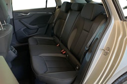 harmaa Skoda Kamiq 2023 kuva 8.