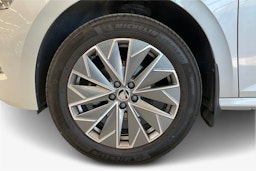 harmaa Skoda Kamiq 2023 kuva 9.