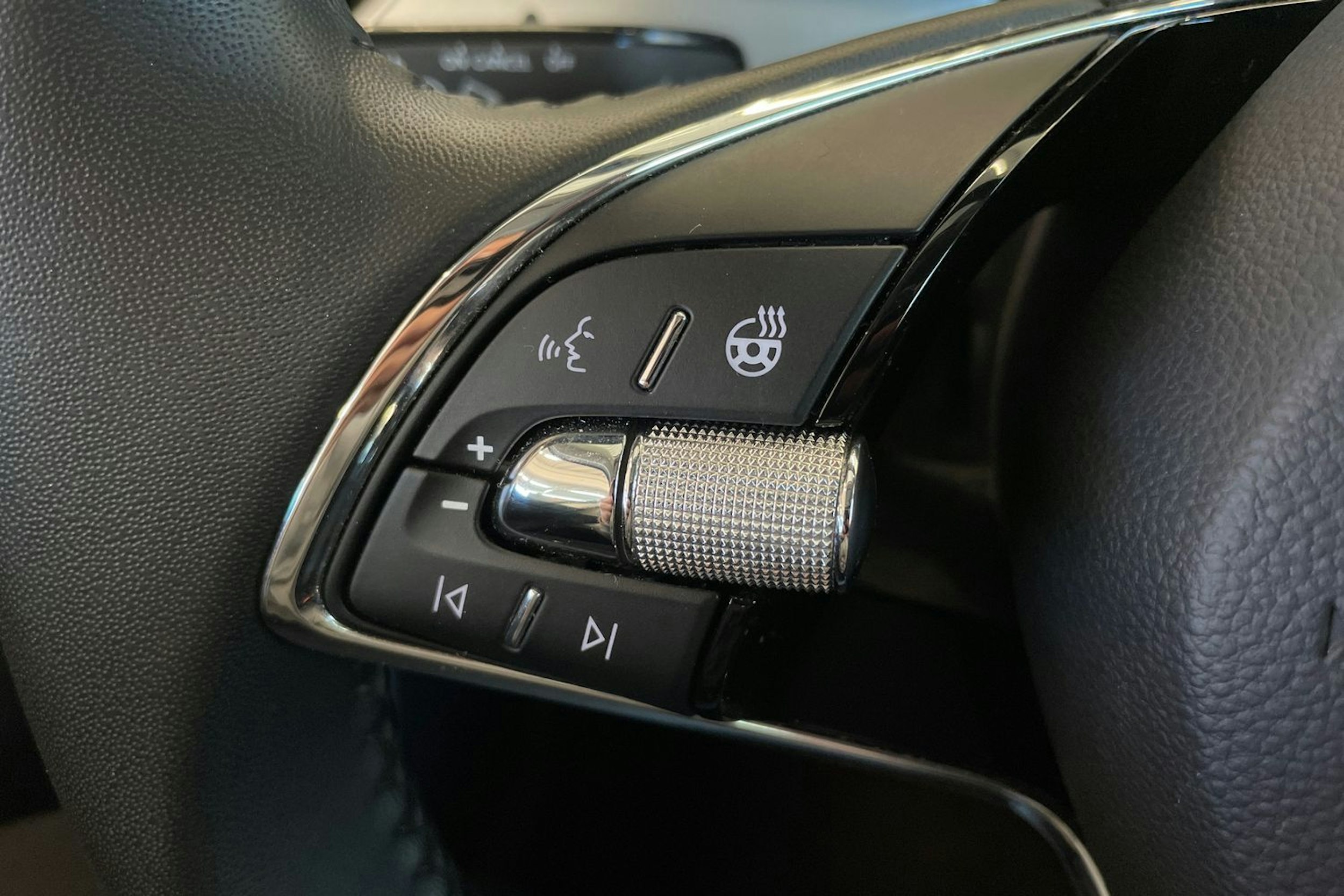 harmaa Skoda Kamiq 2023 kuva 14.