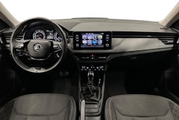 valkoinen Skoda Kamiq 2023 kuva 7.