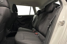 valkoinen Skoda Kamiq 2023 kuva 8.