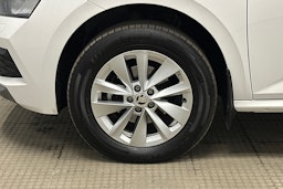 valkoinen Skoda Kamiq 2023 kuva 9.