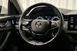 valkoinen Skoda Kamiq 2023 kuva 13.