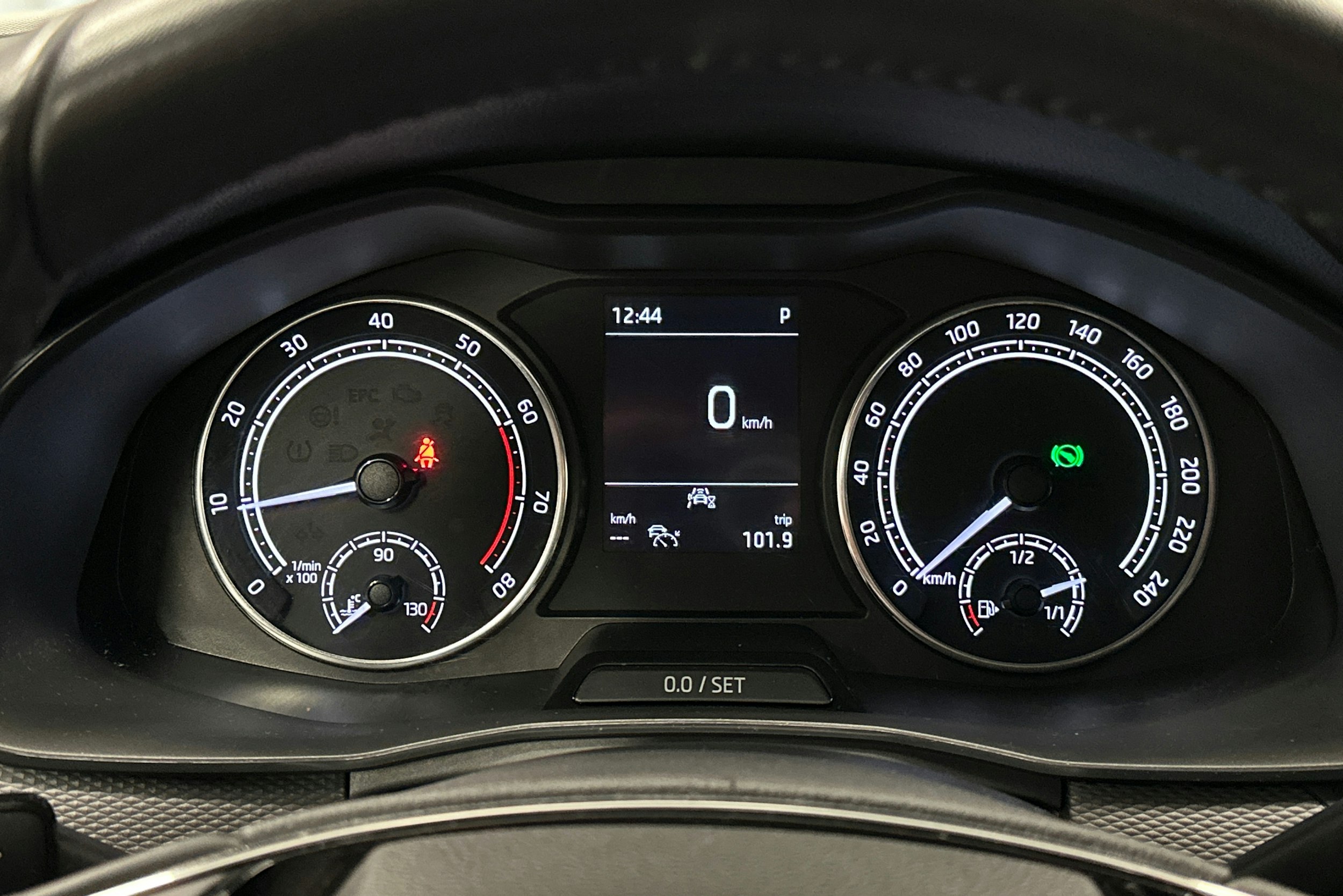 valkoinen Skoda Kamiq 2023 kuva 17.