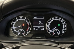 valkoinen Skoda Kamiq 2023 kuva 17.