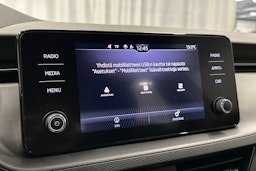 valkoinen Skoda Kamiq 2023 kuva 21.