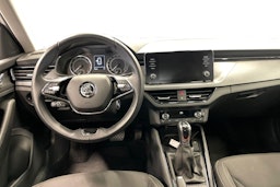 Valkoinen Skoda Kamiq 2023 kuva 9.