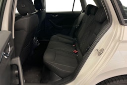 Valkoinen Skoda Kamiq 2023 kuva 10.