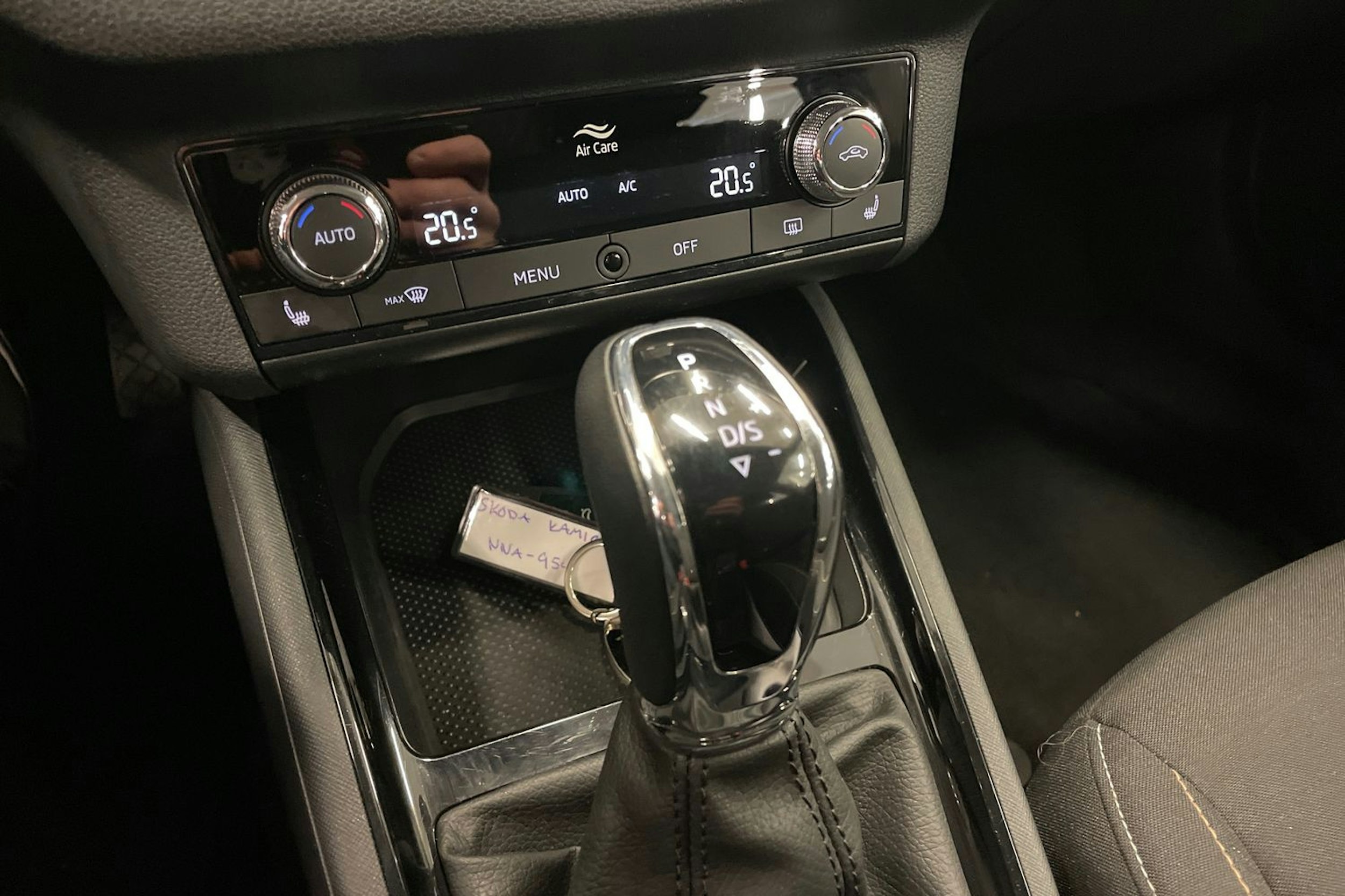 Valkoinen Skoda Kamiq 2023 kuva 16.