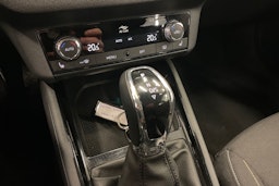 Valkoinen Skoda Kamiq 2023 kuva 16.