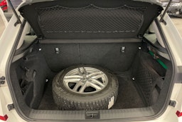 Valkoinen Skoda Kamiq 2023 kuva 19.