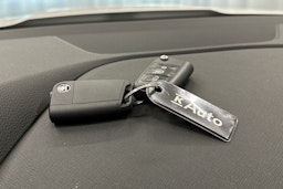 valkoinen Skoda Kamiq 2023 kuva 26.