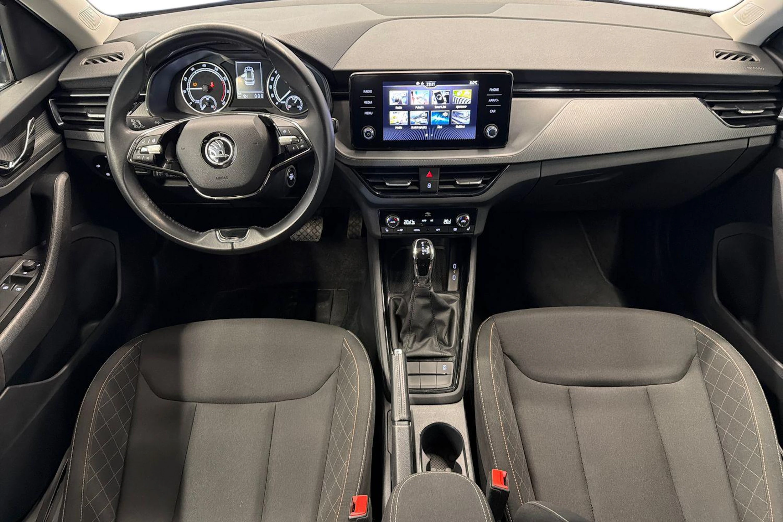 sininen Skoda Kamiq 2023 kuva 7.